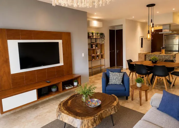 Penthouse 3br Only 1 Mile From Apartamento