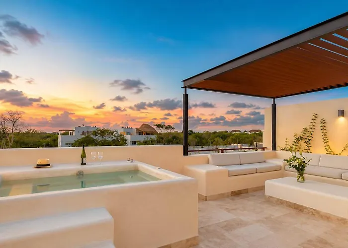 Penthouse 3br Only 1 Mile From Apartamento Tulum