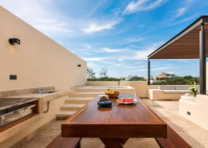 Penthouse 3br Only 1 Mile From Tulum