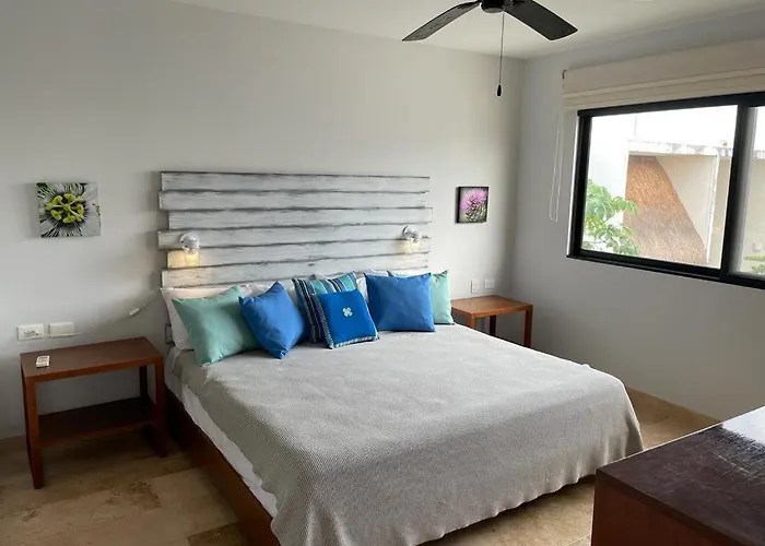 Penthouse 3br Only 1 Mile From